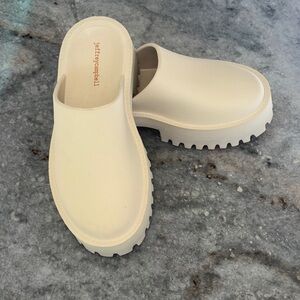 Cream Slip-On Women's Shoes